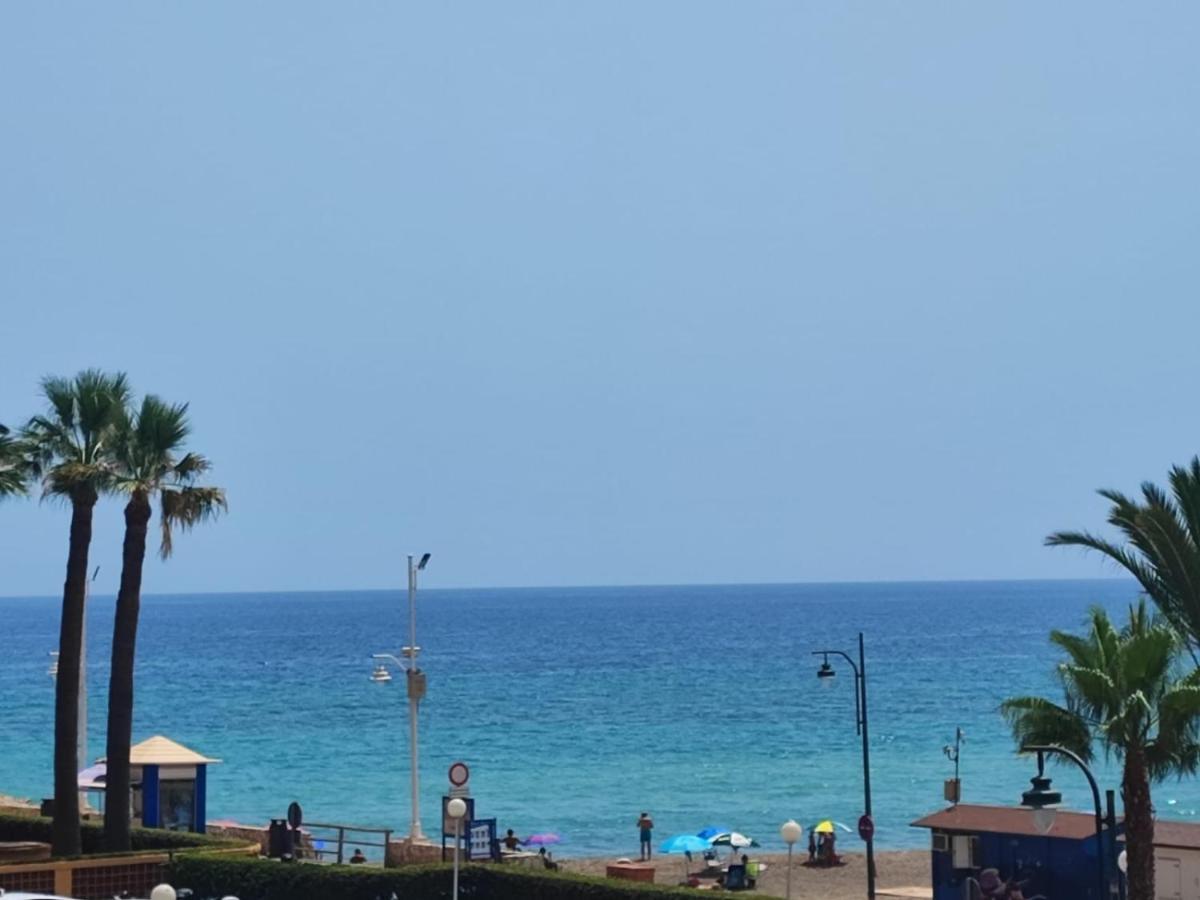 Casa Playa Guadalmar, Beautiful In Front Of The Sea, Wifi, Ac, Smart Tv, Private Parking * Malaga