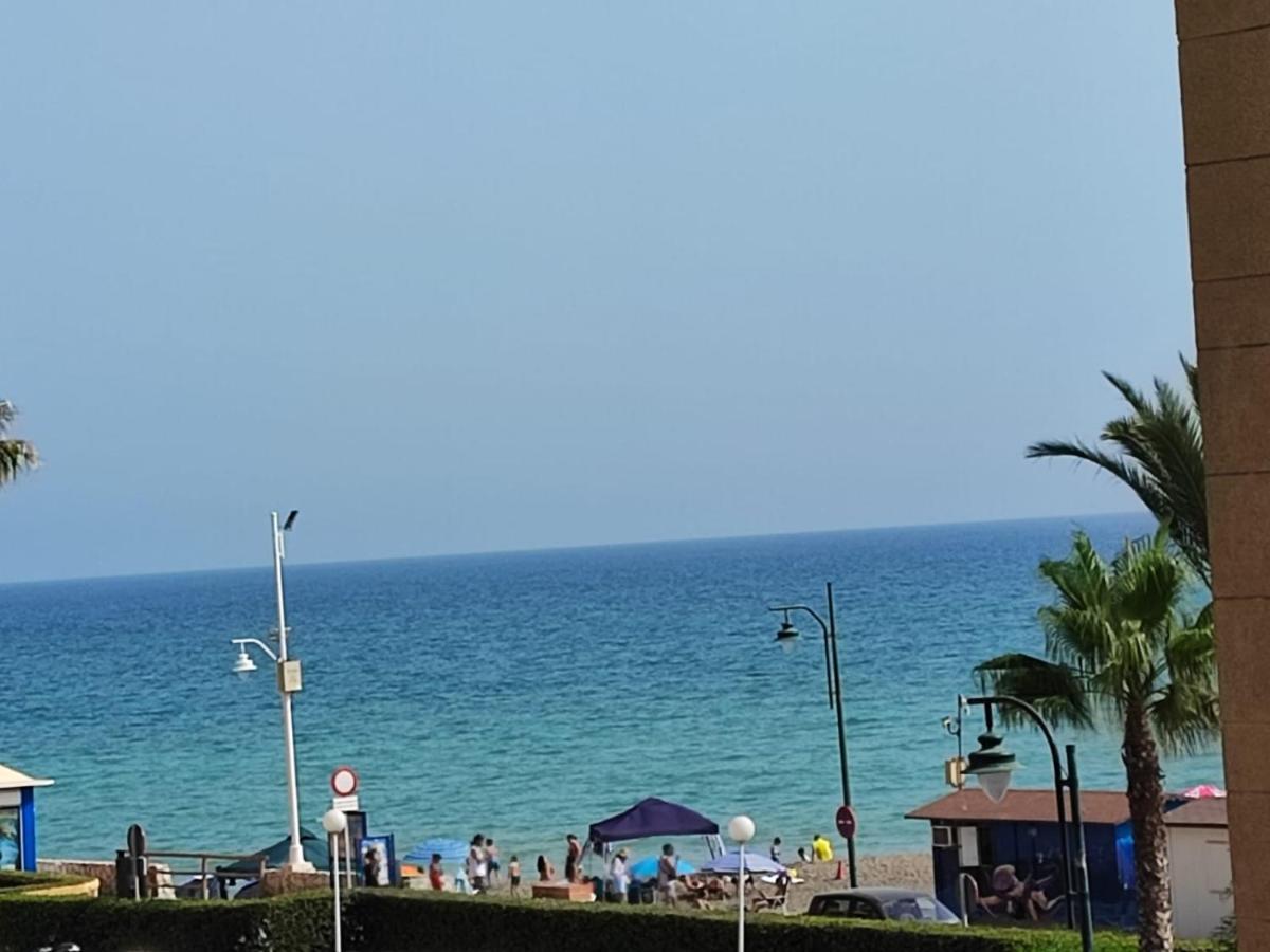 Apartment Casa Playa Guadalmar, Beautiful In Front Of The Sea, Wifi, Ac, Smart Tv, Private Parking Malaga